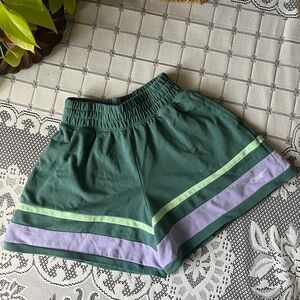 NWOT Nike shorts